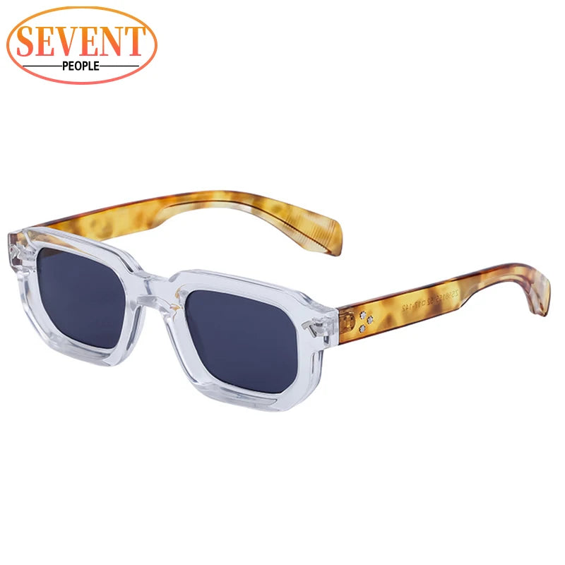 Modèle Seven